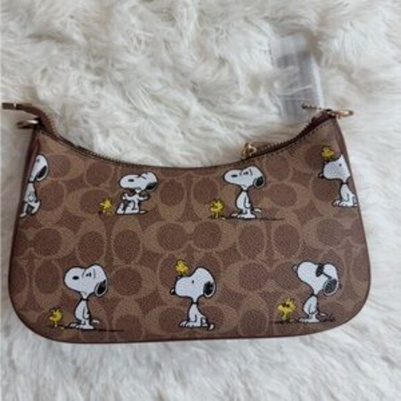 Coach X Peanuts Teri Shoulder Bag In Signature Canvas With Snoopy Print - Picture 2 of 7